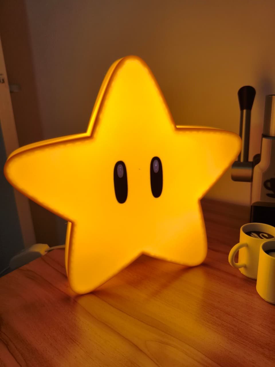 Luminária noturna em formato de estrela